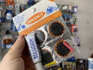 WhatsApp Image 2025-07-18 at 1.54.09 PM SOLU KIT KIT DE REPARACION BICIS / MOTOS