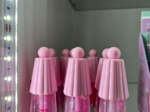 WhatsApp Image 2025-07-22 at 6.03.47 PM BRILLO LABIAL SOMBRILLA