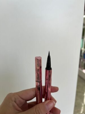 DELINEADOR NEGRO CORAZON