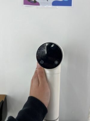 PISTOLA MASAJEADORA CON ESTUCHE Y 6 CABEZALES