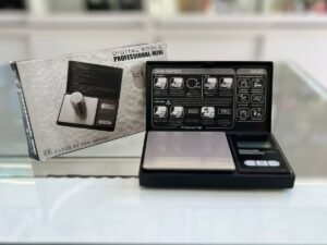 WhatsApp Image 2025-08-06 at 5.04.44 PM (2) BALANZA DE PRECISION PROFESIONAL CON TAPA 500G