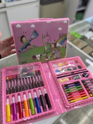 SET DE 68 PIEZAS CRAYONES Y ACCESORIOS