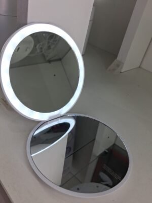 ESPEJO DE MAQUILLAJE PLEGABLE CON LUCES LED INTEGRADAS