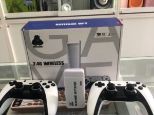 WhatsApp Image 2025-09-15 at 4.17.54 PM CONSOLA GAME STICK BLANCA 2.4G WIRELESS