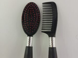 WhatsApp Image 2025-09-18 at 6.53.21 PM (1) CEPILLO MEDIANO + PEINE