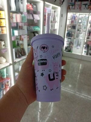 VASOS COLORES ESTAMPADOS CON BOMBILLA Y TAPA