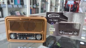 RADIO VINTAGE RECARGABLE MP3 / TARJETA SD / USB