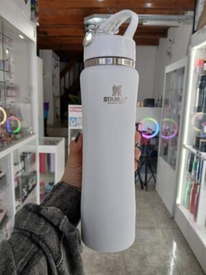 BOTELLA STANLEY CON PICO 750 ML