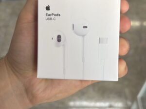 WhatsApp Image 2025-09-25 at 2.52.36 PM (1) AURICULARES IPHONE FICHA C