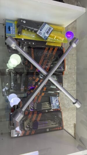 LLAVE CRUZ PARA AUTO