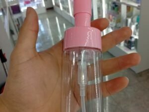 WhatsApp Image 2025-10-12 at 12.38.17 PM (1) BOTELLA DOSIFICADORA DE ESPUMA C/ CEPILLO DE SILICONA
