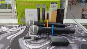 WhatsApp Image 2025-11-06 at 4.35.53 PM MICROFONO INALAMBRICO X2 CON PANTALLA LED RECARGABLE