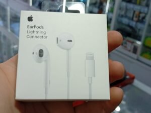 WhatsApp Image 2025-11-07 at 3.29.06 PM EARPODS CONECTOR LIGHTNING