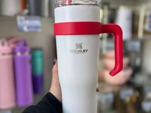 VASO STANLEY QUENCHER C/ MANIJA O PORTA CELULAR