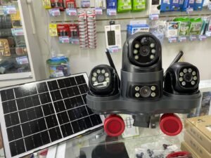 CAMARA DE SEGURIDAD SOLAR DE TRIPLE LENTE