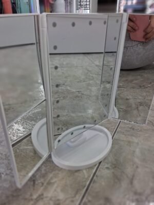 ESPEJO DE MAQUILLAJES CON PANELES LED INTEGRADOS MARCA SUONO
