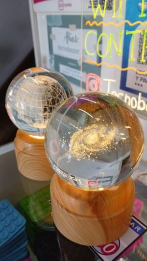 WhatsApp Image 2026-04-21 at 5.18.05 PM LAMPARAS DE CRISTAL 3D CON BASE DE MADERA LED