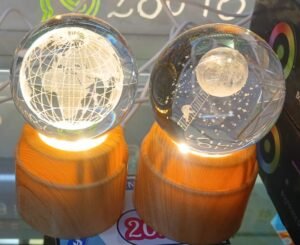 LAMPARAS DE CRISTAL 3D CON BASE DE MADERA LED FORMATO CHICO