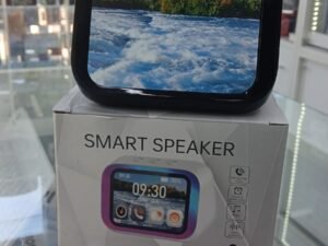 SMART SPEAKER CON PANTALLA INTEGRADA